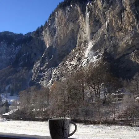Eyhus 5 1br Opposite Staubbach Waterfalls + Parking Apartamento Lauterbrunnen